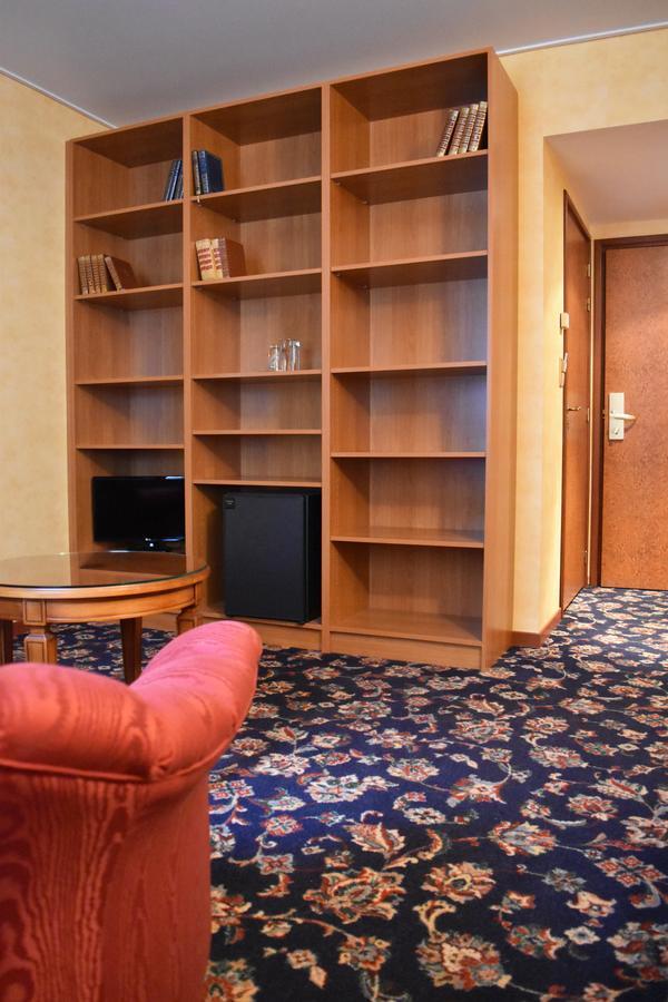 Hotel Le Pole Europeen 아우반게 외부 사진