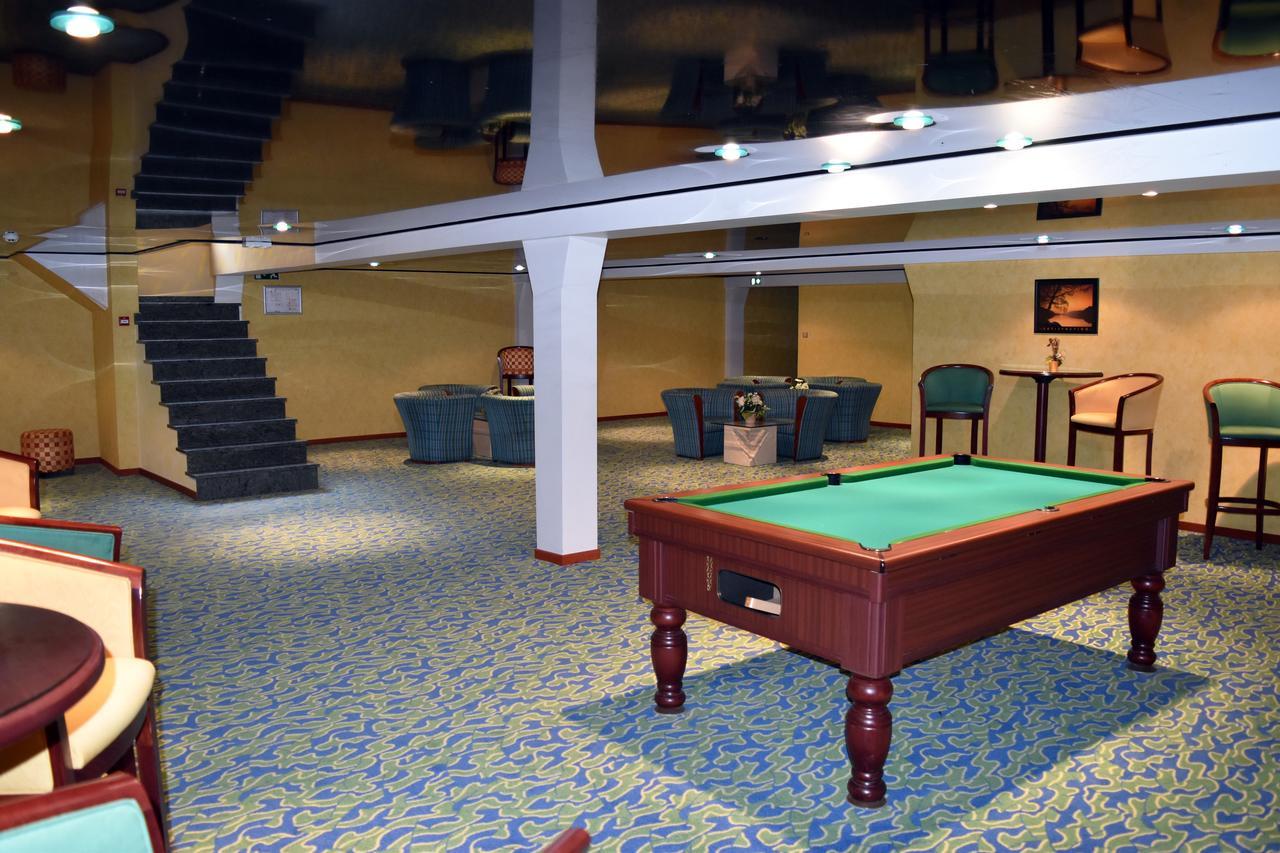 Hotel Le Pole Europeen 아우반게 외부 사진